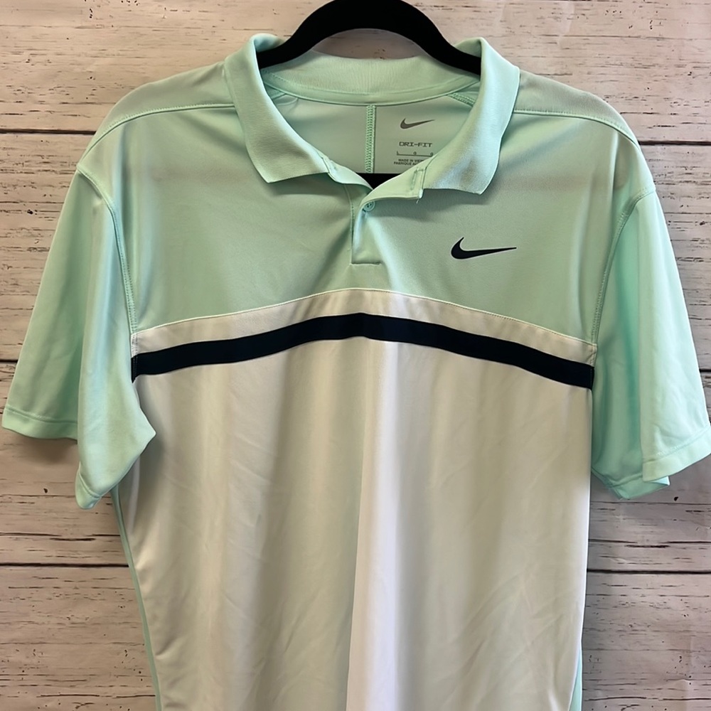 Men’s Nike Golf Polo Size: Largr